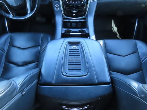 Used 2020 Cadillac Escalade Platinum AWD/4WD image 12