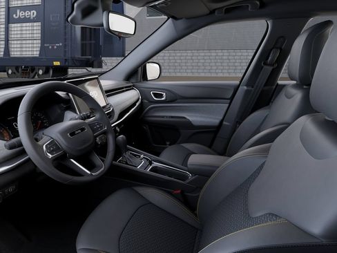 New 2026 Jeep Compass Latitude AWD/4WD image 22