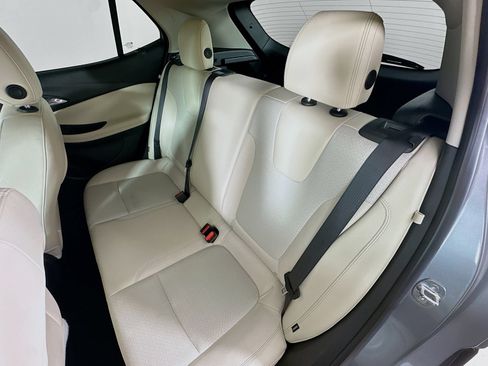 Used 2023 Buick Encore GX Preferred w/ Cold Weather Comfort Package FWD image 32