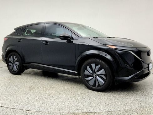 Used 2024 Nissan Ariya AWD image 3
