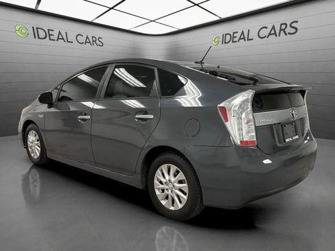 Used 2014 Toyota Prius Prime Plug-In Hybrid FWD image 7