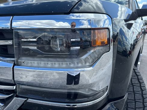 Used 2018 Chevrolet Silverado 1500 High Country image 47