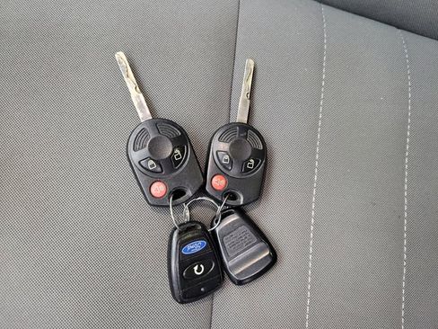 Used 2016 Ford Escape SE w/ Equipment Group 201A image 32