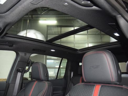 New 2026 Chevrolet Traverse RS w/ LPO, Floor Liner Package AWD/4WD image 52
