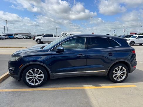 Used 2016 Lincoln MKC Select w/ Select Plus Package FWD image 2