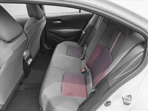 Certified 2025 Toyota Corolla SE FWD image 18