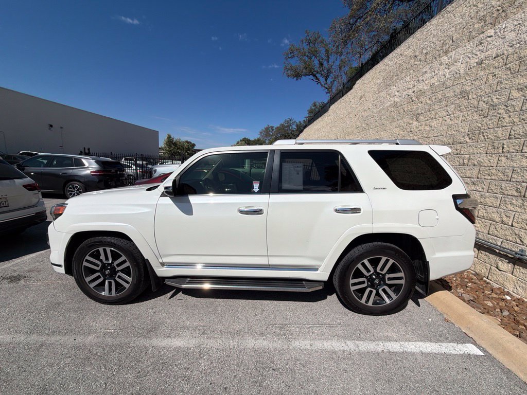Used 2018 Toyota 4Runner Limited RWD image 2