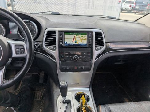 Used 2011 Jeep Grand Cherokee 70th Anniversary AWD/4WD image 6