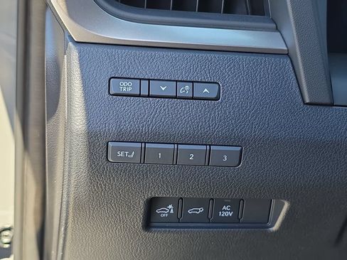 Used 2025 Lexus GX 550 w/ Cold Area Package AWD/4WD image 31