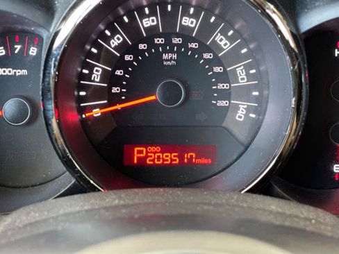 Used 2011 Kia Soul + w/ Audio Pkg FWD image 26