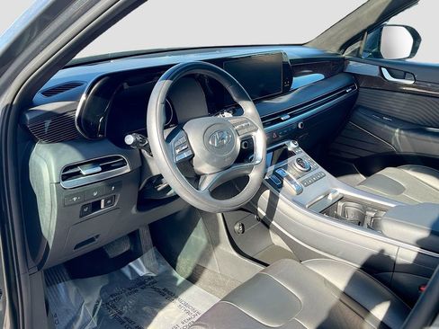 Used 2023 Hyundai Palisade Calligraphy image 9