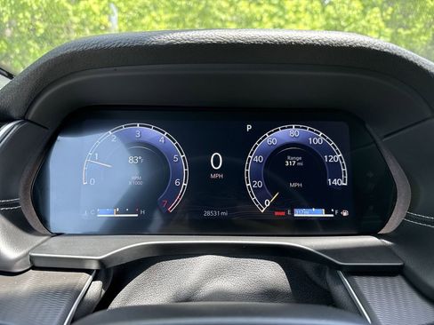 Used 2024 Jeep Grand Cherokee Altitude image 13