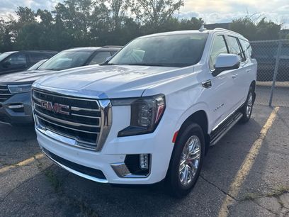 Used 2024 GMC Yukon SLT w/ SLT Premium Package
