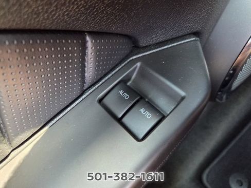 Used 2012 Ford Mustang Premium RWD image 31