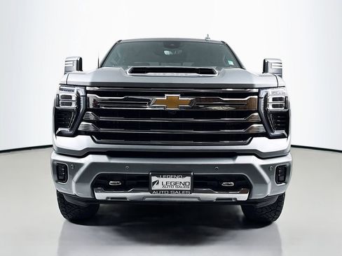 Used 2024 Chevrolet Silverado 3500 High Country w/ High Country Premium Package image 2