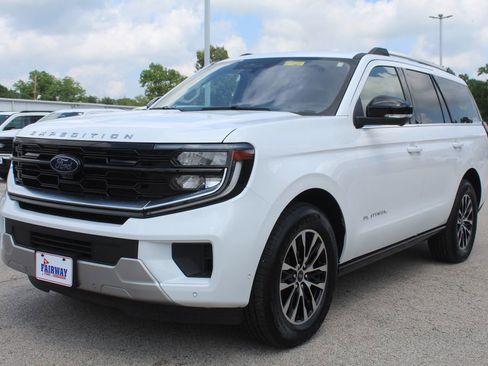 Used 2025 Ford Expedition Platinum AWD/4WD image 4