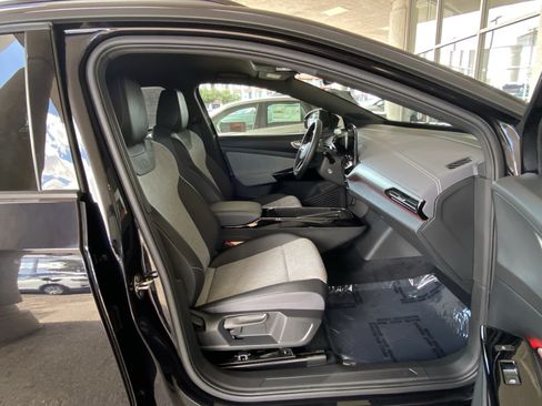 Certified 2023 Volkswagen ID.4 Pro RWD image 38