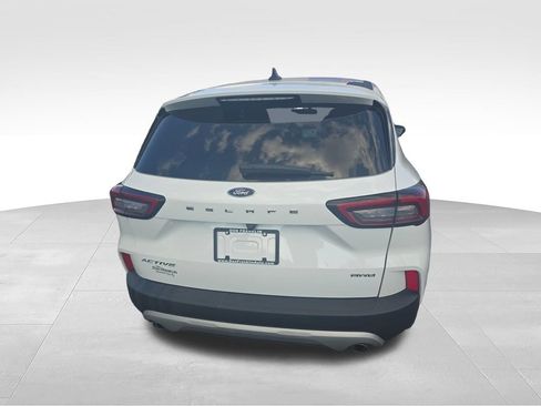 Used 2025 Ford Escape Active AWD/4WD image 5