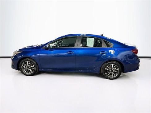 Used 2023 Kia Forte LXS image 4