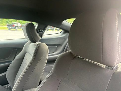 Used 2017 Ford Mustang GT w/ Black Accent Package RWD image 5