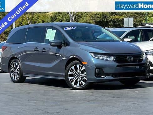 Used 2025 Honda Odyssey Elite image 1