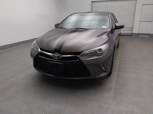 Used 2017 Toyota Camry SE image 15