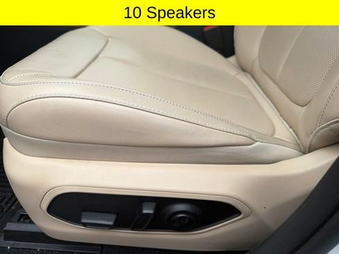 Used 2023 Jeep Grand Cherokee 4WD 4xe w/ Luxury Tech Group II image 10