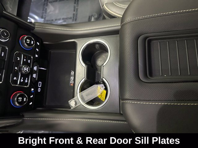 Used 2024 Chevrolet Tahoe Premier AWD/4WD image 18