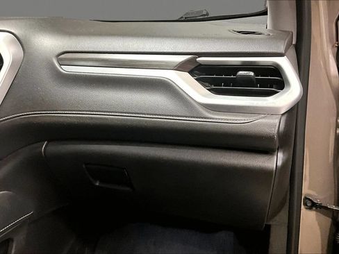 Certified 2023 GMC Acadia SLT AWD/4WD image 15