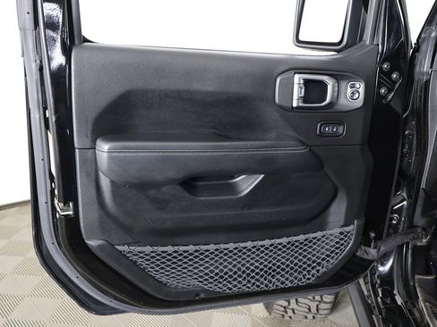 Used 2020 Jeep Gladiator Overland AWD/4WD image 21
