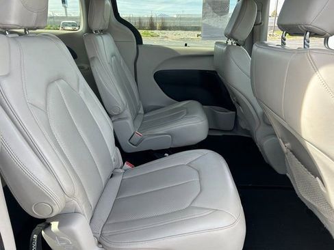 Used 2021 Chrysler Voyager Lxi image 33