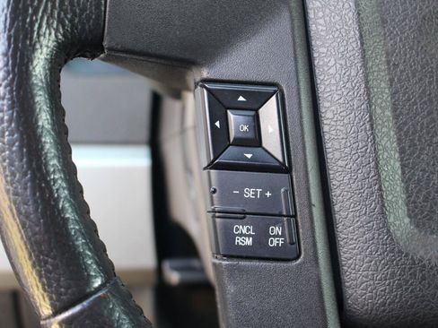Used 2014 Ford F150 Lariat w/ Equipment Group 502A Luxury AWD/4WD image 21