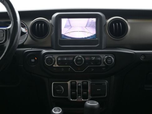 Used 2020 Jeep Wrangler Unlimited Sport image 19