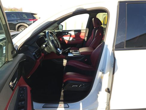 Used 2023 Acura MDX A-Spec image 8