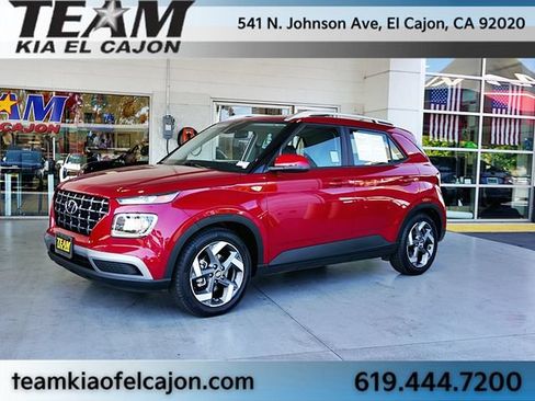 Used 2022 Hyundai Venue SEL w/ Cargo Package FWD image 5