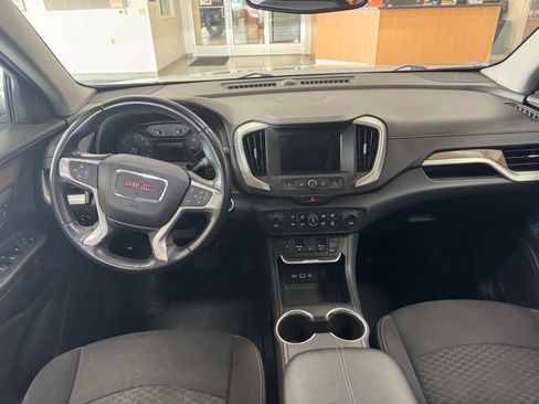 Used 2018 GMC Terrain SLE w/ Driver Convenience Package AWD/4WD image 16