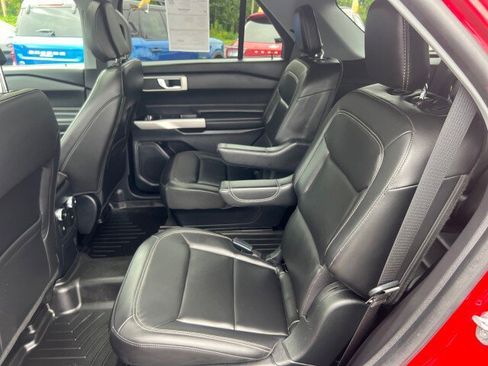 Certified 2022 Ford Explorer XLT w/ Equipment Group 202A image 23