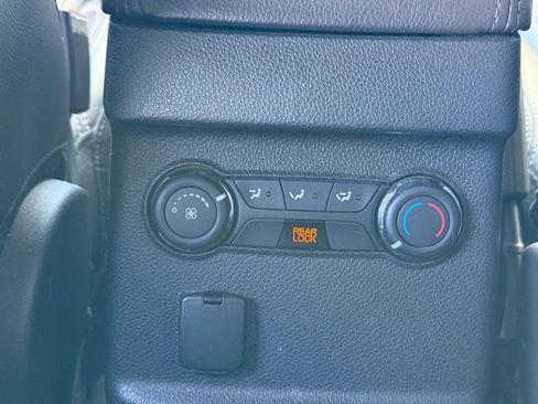 Used 2015 Ford Explorer XLT w/ Equipment Group 202A image 40