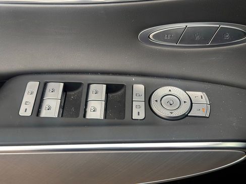 Used 2023 Genesis Electrified GV70 Prestige w/ Prestige Package image 26