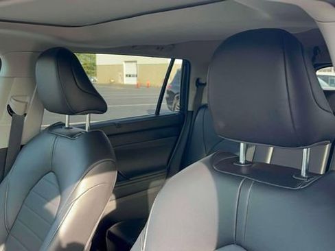 Used 2024 Toyota Highlander XLE image 20