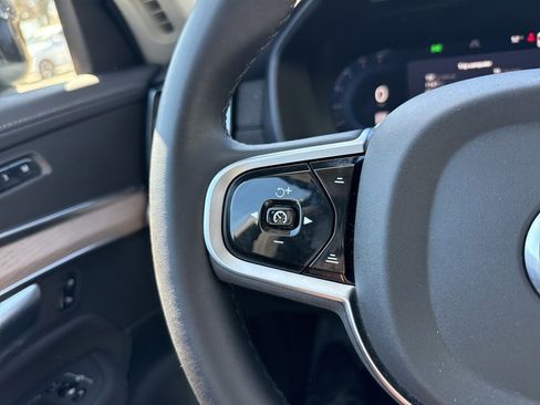 Certified 2025 Volvo XC90 B5 Plus image 23