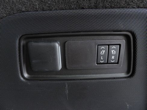 Certified 2026 Cadillac Escalade Platinum Sport image 17