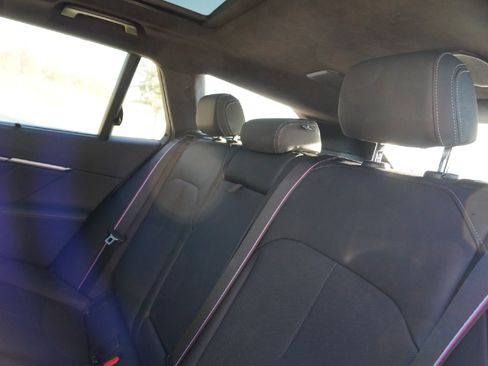 Used 2025 BMW M5 Touring image 38