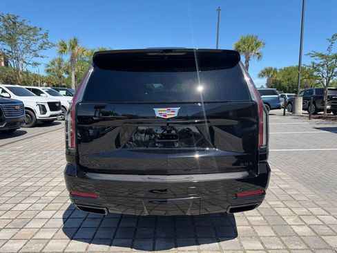 Used 2025 Cadillac Escalade ESV Sport Platinum AWD/4WD image 7