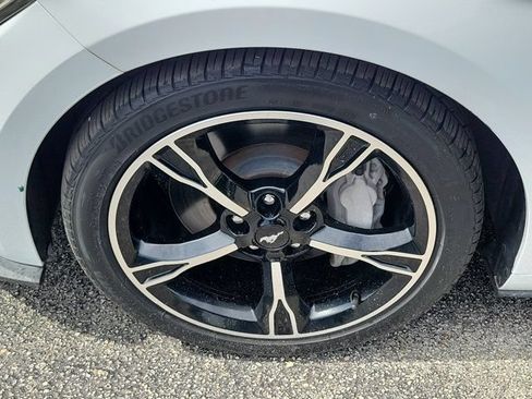 Used 2016 Ford Mustang GT Premium RWD image 10