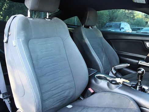 Used 2015 Ford Mustang GT RWD image 22