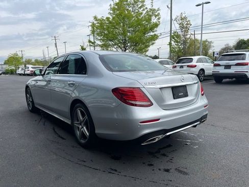 Used 2017 Mercedes-Benz E 300 4MATIC image 5
