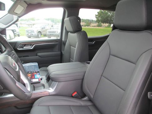 New 2026 GMC Sierra 1500 SLT w/ SLT Premium Plus Package AWD/4WD image 12
