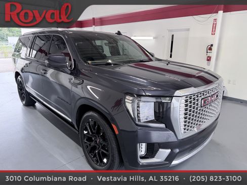 Used 2023 GMC Yukon XL Denali w/ Denali Reserve Package RWD image 3