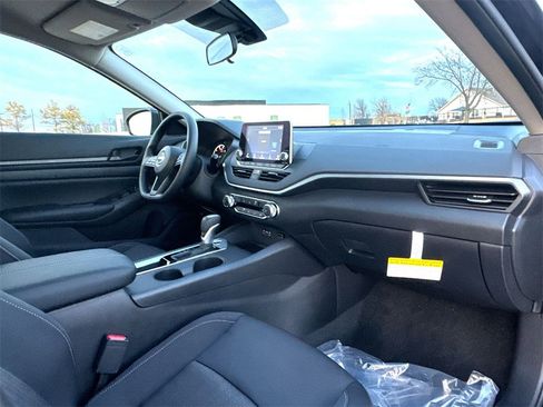 New 2025 Nissan Altima 2.5 S image 27